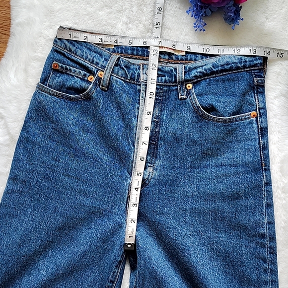 Levi's Ribcage Straight Button Fly Jeans 28 - Picture 5 of 9